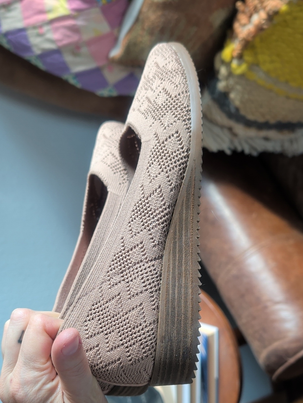 5 For 25 Item! đŚ Sketchers Memory Foam Womenâs Knit Pointed Toe Mini Wedge - Picture 5 of 5